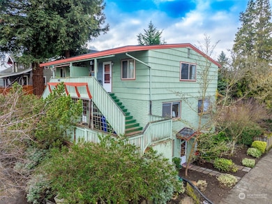 2455 Queen Anne Ave N, Seattle, WA 98109 - photo 3