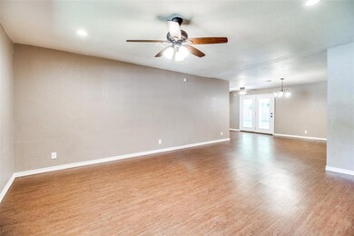 8 Brookhollow Cir, Gainesville, TX 76240 - photo 5