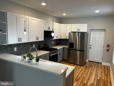 367 Union Aly, Pottstown, PA 19464 - photo 4