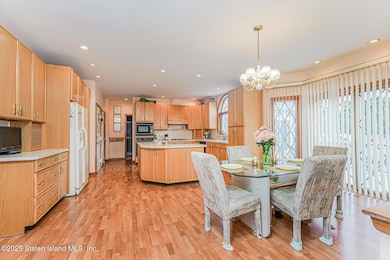 16 Nicolosi Loop, Staten Island, NY 10312 - photo 7