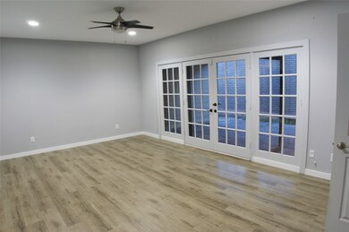 9665 Longmont Dr, Houston, TX 77063 - photo 6