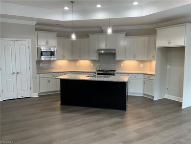 Kitchen pic. 1