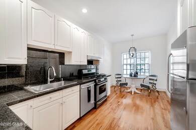28 Home Place unit C1, Greenwich, CT 06830 - photo 4