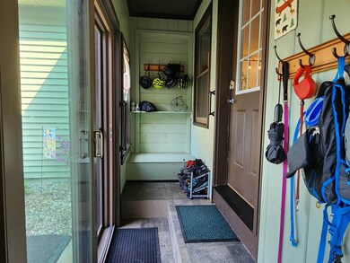 103 Ledgewood Rd, Claremont, NH 03743 - photo 4