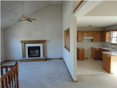 308 Shenandoah Dr, Raymore, MO 64083 - photo 3