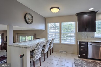 229 Lamp Post Ln, Hershey, PA 17033 - photo 5