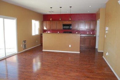 Dining Area & Kitchen