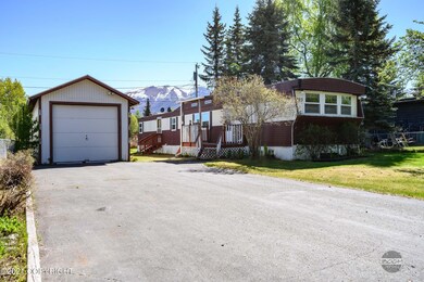 823 Valley Street-5