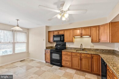 8049 Galla Knoll Cir, Springfield, VA 22153 - photo 5