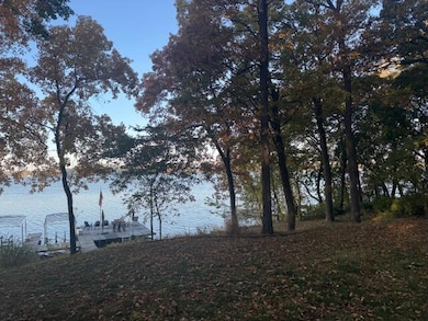 4630 E Gull Lake Dr, Hickory Corners, MI 49060 - photo 5