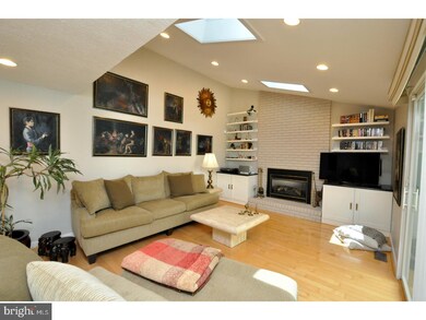 105 Woodthrush Trail W, Medford, NJ 08055 - photo 6