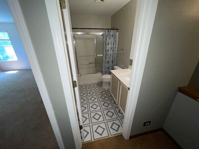 490 Wedgewood Cir unit 3, Lake In the Hills, IL 60156 - photo 6