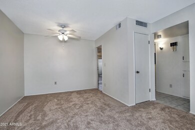 13676 N Newcastle Dr, Sun City, AZ 85351 - photo 3