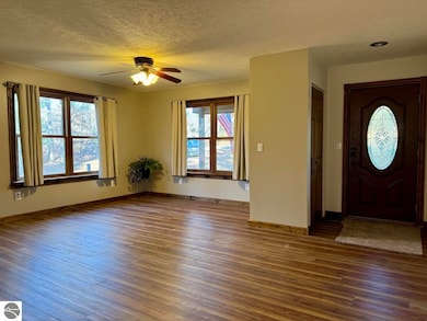 2433 W Maplehurst Dr, Roscommon, MI 48653 - photo 6