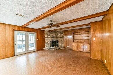 314 Coke Ln, Alvin, TX 77511 - photo 4