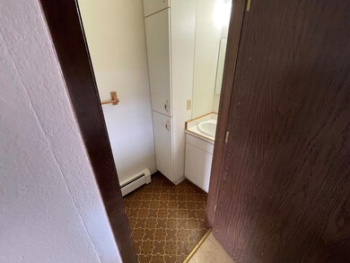 2000 8th St NW unit 2002 8TH ST NW, Minot, ND 58703 - photo 7