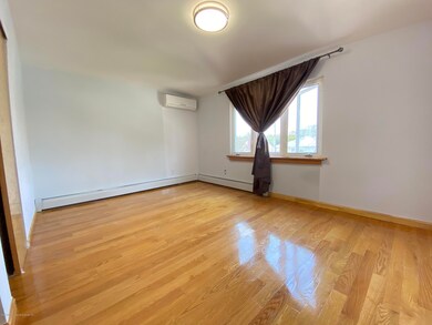 360 Mcclean Ave, Staten Island, NY 10305 - photo 2