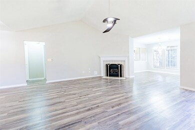 3905 Spring Circle Dr E, Pearland, TX 77584 - photo 6