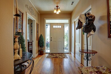 63841 Hunters Cir, Bend, OR 97701 - photo 3