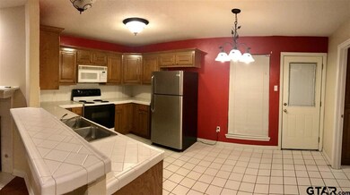 2111 2111 Villa Dr, Tyler, TX 75703 - photo 2