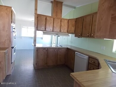 023-371826 Kitchen View 2