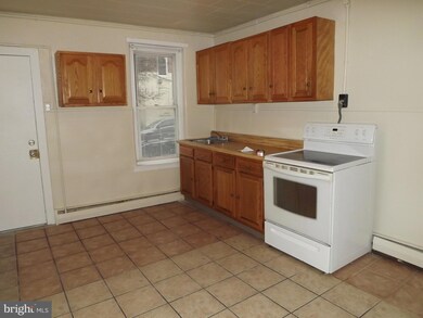 387 W Allen St, Allentown, PA 18102 - photo 2