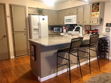 909 Shady Creek Ln, Bedford, TX 76021 - photo 6