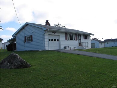 923 Kossuth St, Freemansburg, PA 18017 - photo 2