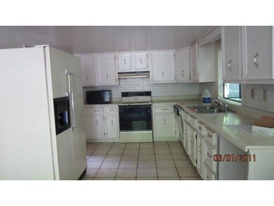 21 Anoka Ln 43155 - photo 3