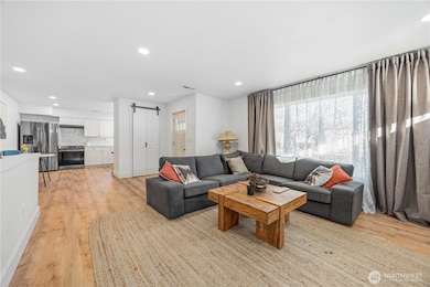 409 N Cedar St, Chelan, WA 98816 - photo 4