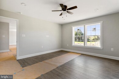 881 Huttle Rd, Middletown, VA 22645 - photo 4