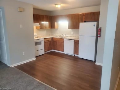 1807 S Scales St unit 1, Reidsville, NC 27320 - photo 4