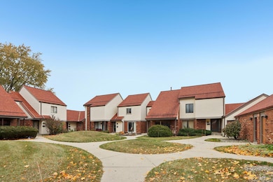 6-web-or-mls-N 94th St-S1211-006