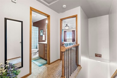 2010 Sugar Creek Dr NW unit B, Cedar Rapids, IA 52405 - photo 6