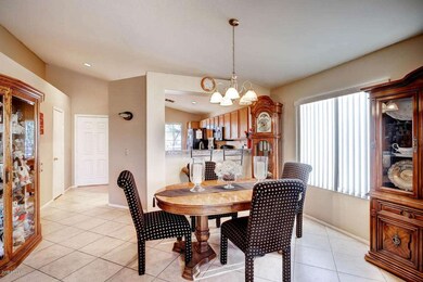 10565 W Pasadena Ave Glendale-large-005-