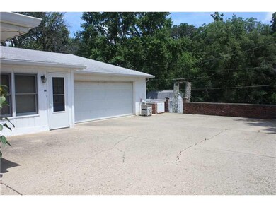 741 S 4th Ave, Beech Grove, IN 46107 - photo 2