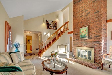 72 Sycamore Dr, Holden, MA 01520 - photo 5