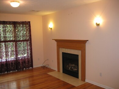 233 Locust Dr, Milford, PA 18337 - photo 4