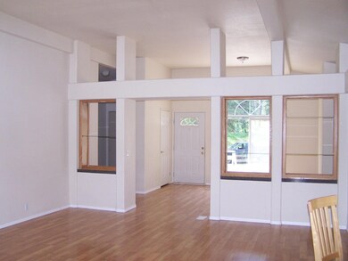 Great Rm to Entry