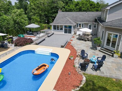 2107 N Benson Rd, Fairfield, CT 06824 - photo 4