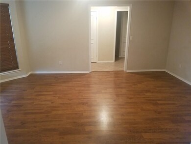 11601 Victoria Place, Oklahoma City, OK 73120 - photo 4