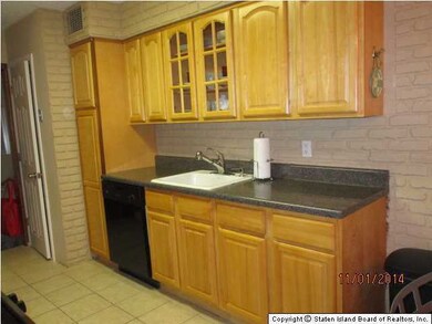 501 Willow Rd E unit 2, Staten Island, NY 10314 - photo 4