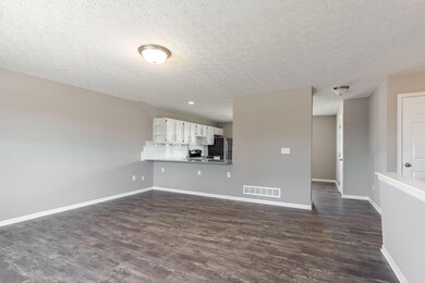 156 Derrer Rd, Columbus, OH 43204 - photo 4