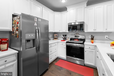 9735 Tealbriar Dr unit 253, Upper Marlboro, MD 20772 - photo 7