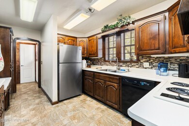003_Kitchen