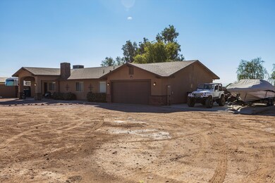 1574 N Sixshooter Rd-6
