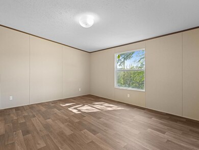 812 E Aquarius Ct, Granbury, TX 76049 - photo 6