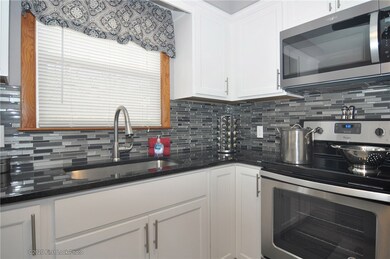 153 Circle Dr, West Warwick, RI 02893 - photo 4