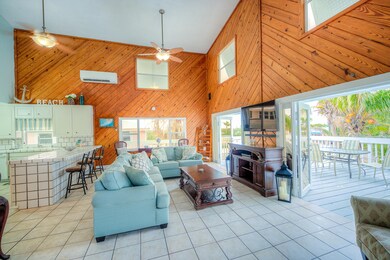(3) 460 Barry Ave-11