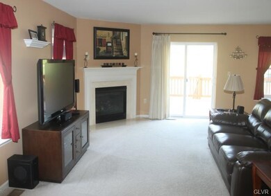 6805 Hunt Dr, Macungie, PA 18062 - photo 5